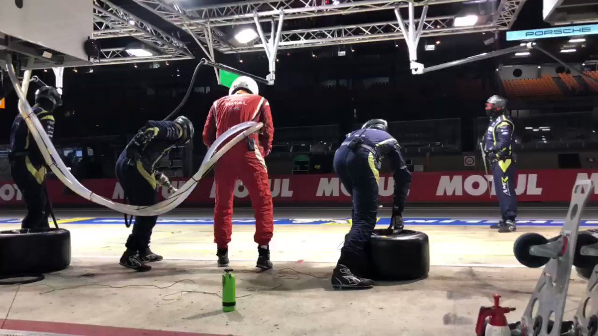 It’s 4:50am and @alexlynnracing jumps in to take the sunrise stints in #97.
Kudos go to the crew for continuing to give it their all in the 2019 @24hoursoflemans
#LeMans24