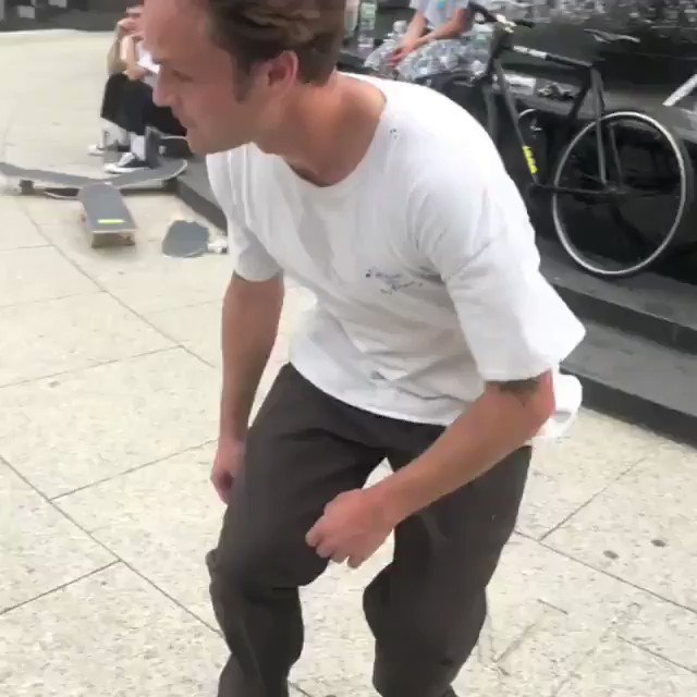 CafecremeSkateblog (@cafecremeskate) on Twitter photo 17/06/2019 00:12:53 This one is cute af. Cyrus This one is cute af. Cyrus