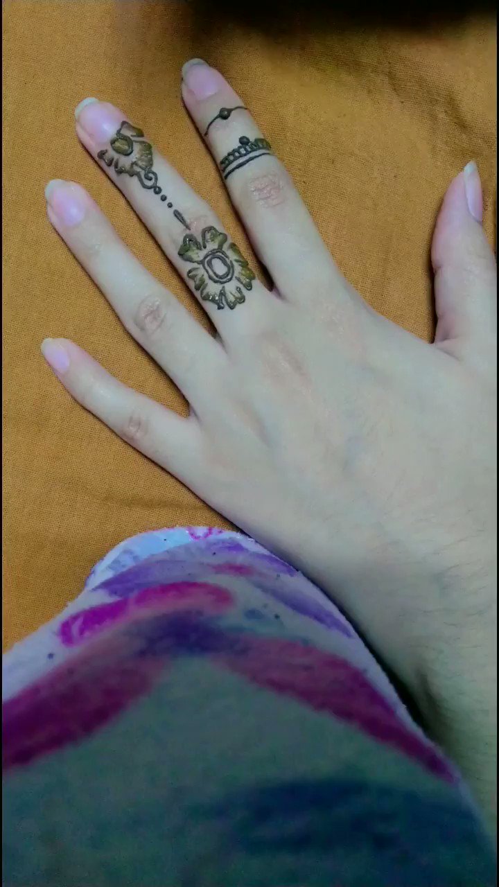 Ring Finger Mehndi Designs | Easy Henna Designs For Fingers | Very Simple Mehndi  Design For Beginner - YouTube