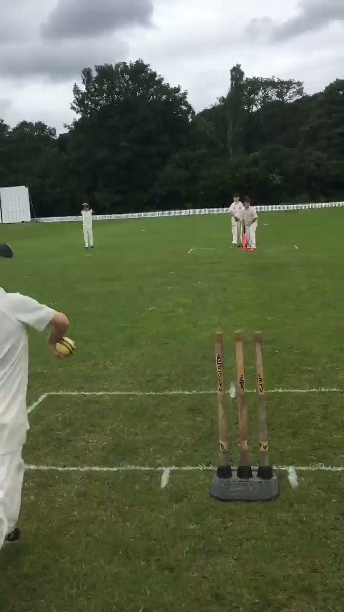 This is absolutely Brilliant! How about this from 5 year old Ralph playing his first ever game for @CardiffCC. Apparently from watching @ShaneWarne @rashidkhan_19 @BatsOutCricket #crossseam #spinandwin #cricket