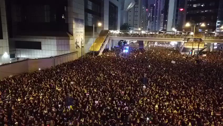 The #HongKongProtest parts like Moses parting the Red Sea for an ambulance trying to get through. Lovely stuff.