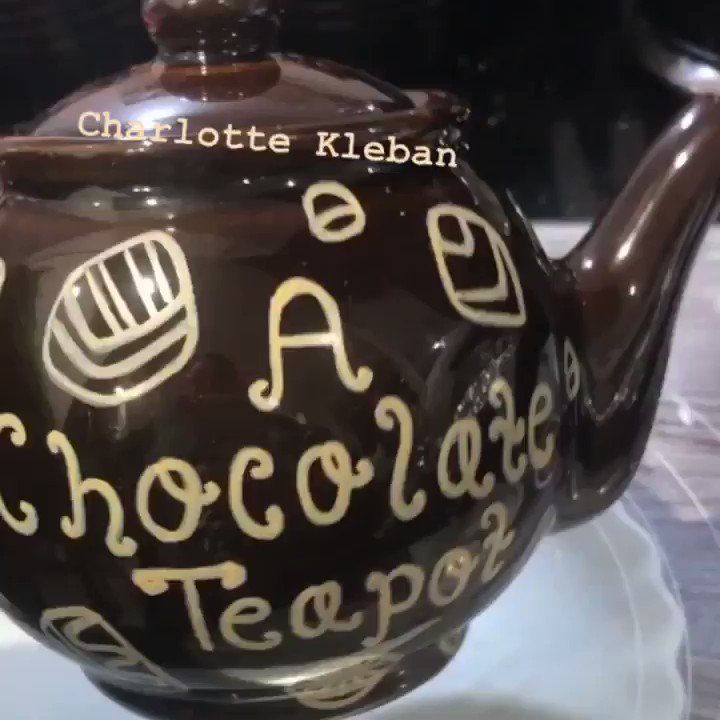 As much use as a...😉🍫☕️ I loved creating this fun design! 5⭐️ "Fantastic! Completely personal and unique. Charlotte made the process so easy -great communication and the final result was spot on. My friend loved her present." ~ Stacey, #Etsy 🧡 #teapot #chocolateteapot #tea