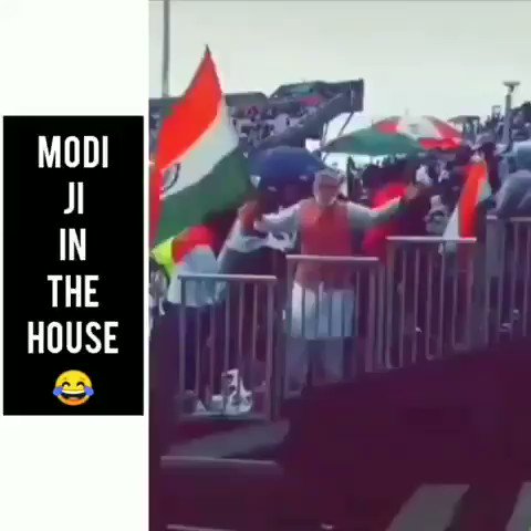 O teri, How did I miss this. Modi ji was there in the house #IndiaVsPakistan #INDvPAK