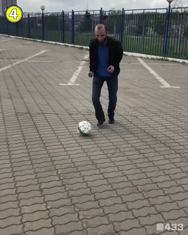 @FootyHumour's photo on Villa