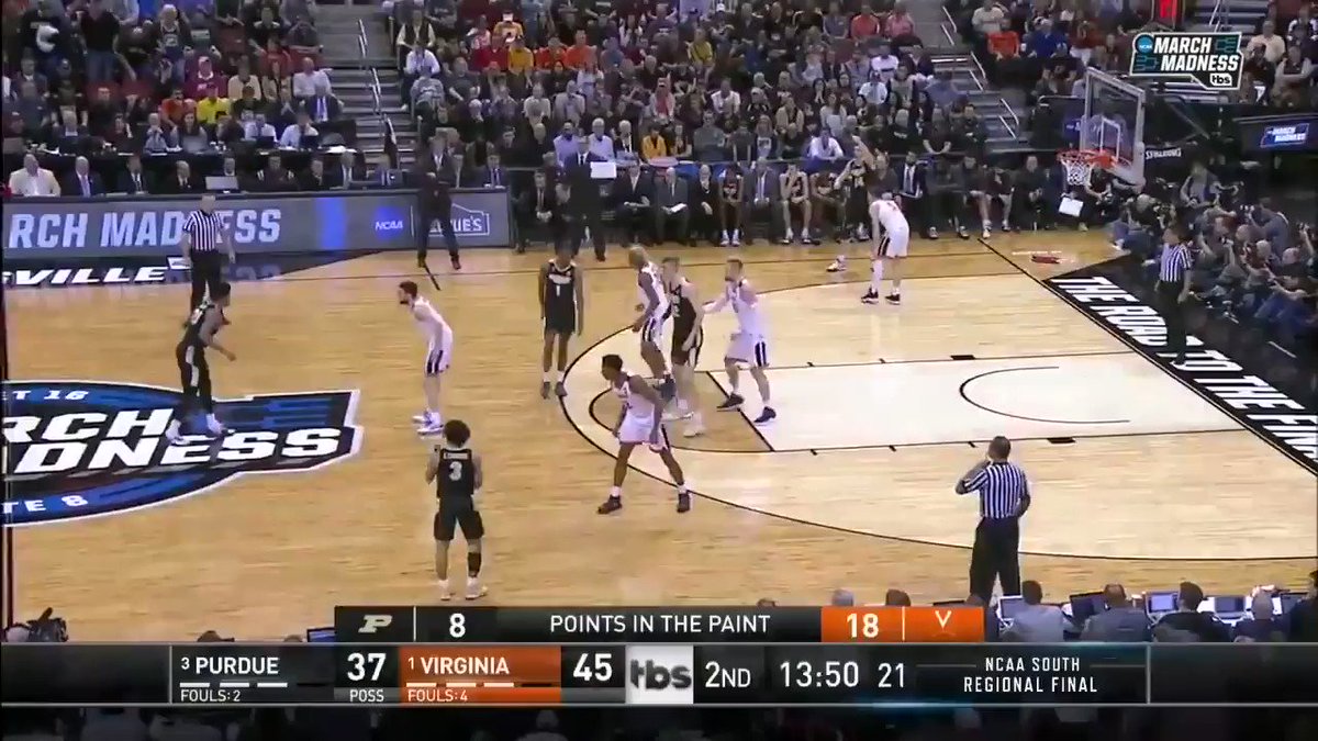 I mean, what is this?
Carsen Edwards is 6'0". De'Andre Hunter is 6'8" and he had Edwards the entire second half. And Edwards just did this.