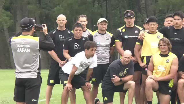 大阪・吹田市の交番の前で刺されて意識不明の重体となっている古瀬鈴之佑巡査を、ラグビー仲間の1人として励まそうと、宮崎市で合宿をしているラグビー日本代表候補の選手たちが動画のメッセージを撮影しネット上で公開しています。
https://www3.nhk.or.jp/news/html/20190618/k10011957041000.html …
#nhk_news