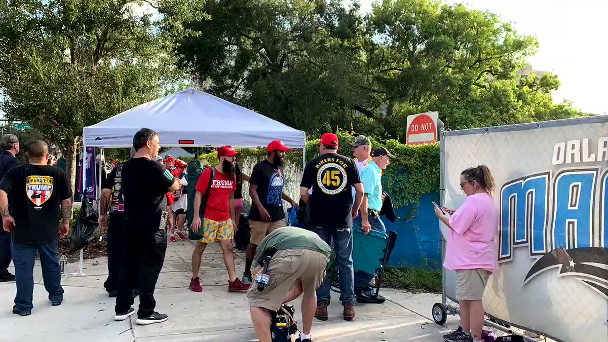TRUMP RE-LAUNCH 2020 RE-ELECTION CAMPAIGN!
🇺🇸This video is from 8am this morning!🇺🇸
Like and RT if you are going to watch the Trump rally tonight!
#Trump2020 #TrumpRallyOrlando #MAGA #Trump