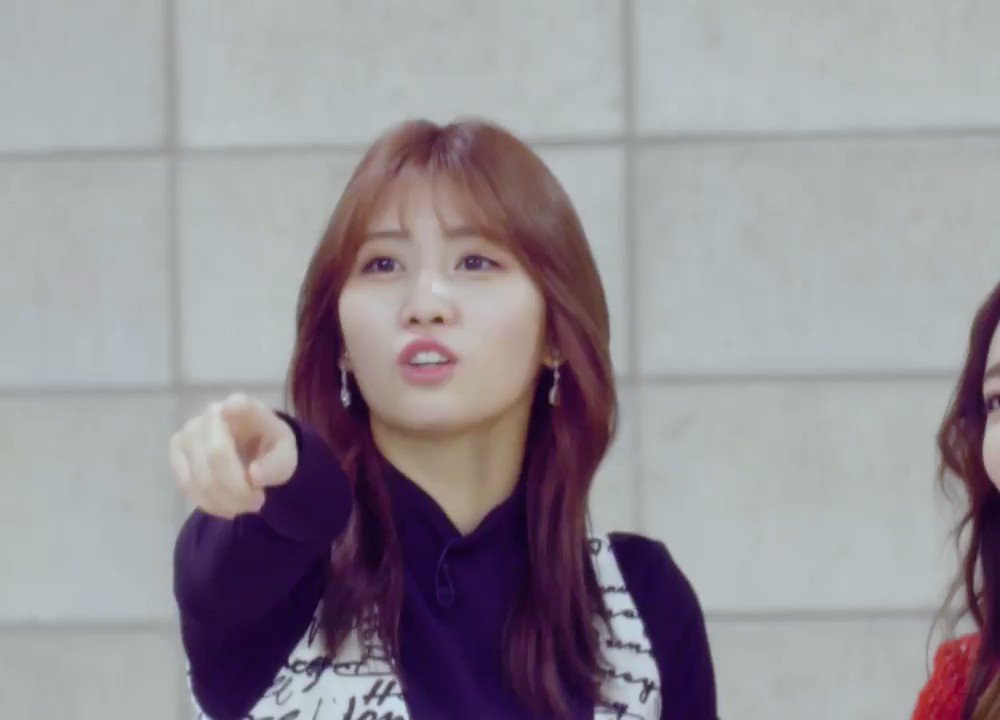 daily momo selca (@mmselca) / X