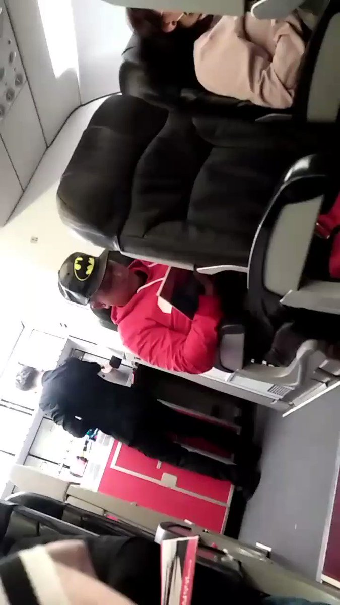 @AirAsia BAKA NAMAN KILALA NYO SI KUYA JAYDEN (I'M SURE, YES) PA-SEND NAMAN NG SOCIAL MEDIA ACC NYA OH💛 ISA SYA SA CABIN CREW KAHAPON SA FLIGHT NA #Z2133 FROM KAOHSIUNG TO MANILA, KASAMA NYA SI KUYA IVAN PO-HAO (IF I'M NOT MISTAKEN) #AirAsia #CabinCrew #FlightAttendant