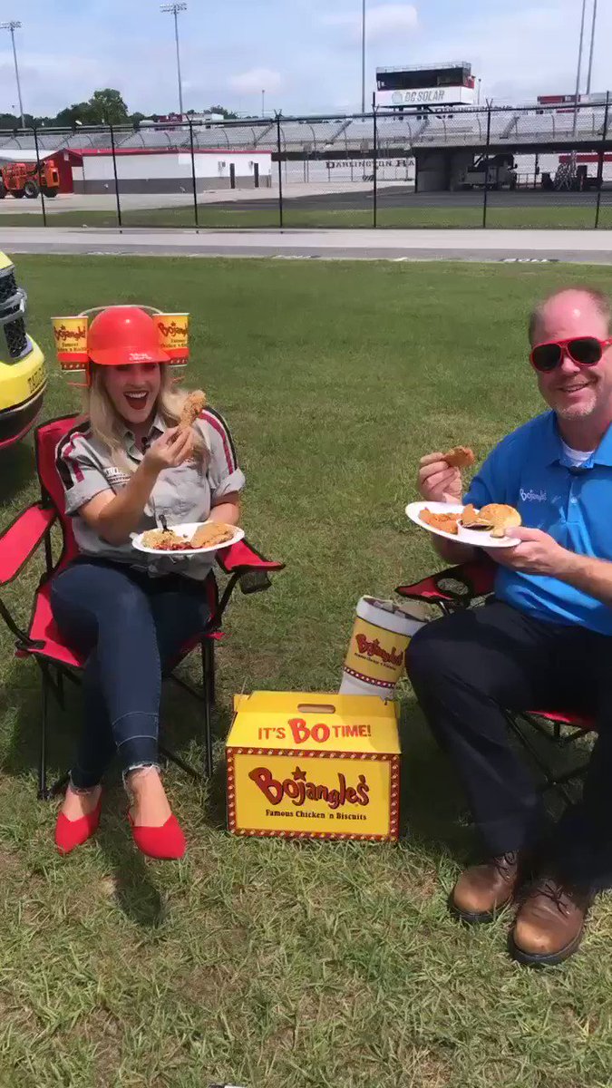 You can cheers with just about anything, am I right or am I right @Bojangles1977
Ps, itβs lunchtime π
#BojanglesSo500