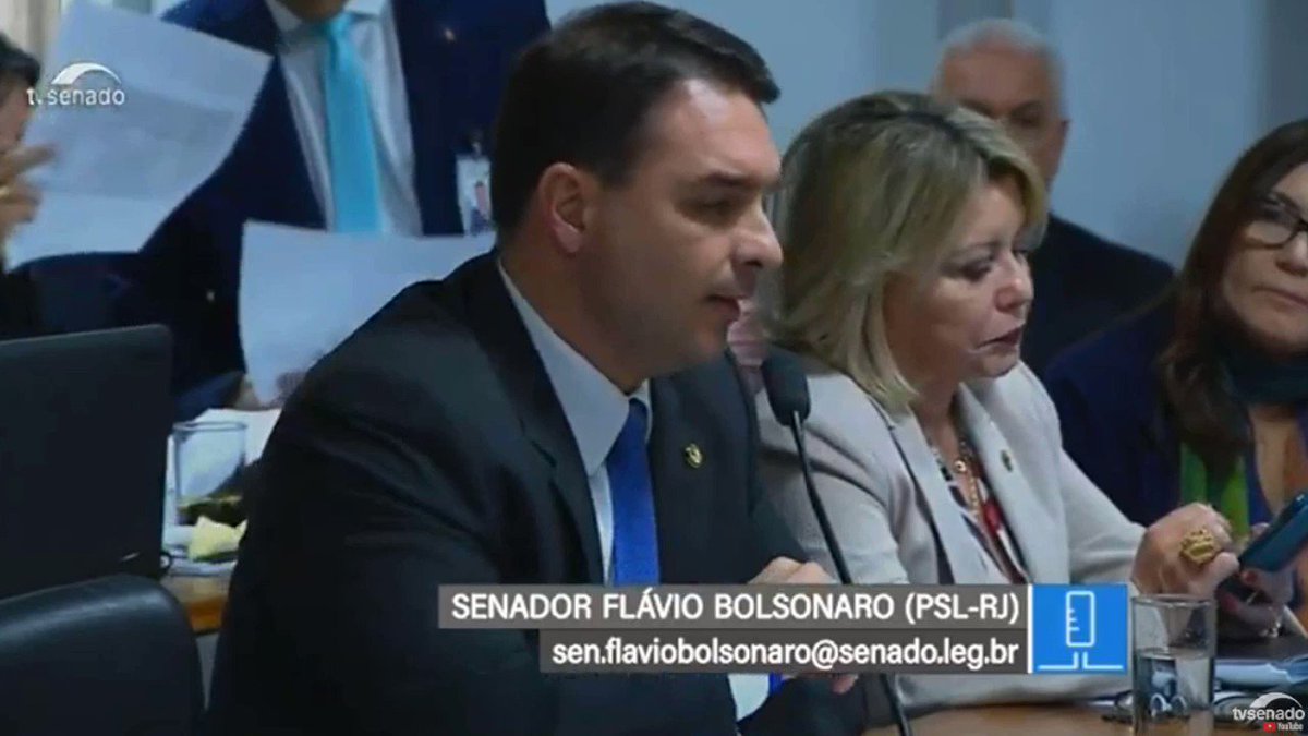 Mesmo quando penso que os Bolsonaros não podem mais me chocar, eles provam que estou errado. O que o amigo de Queiroz diz aqui é inacreditável: