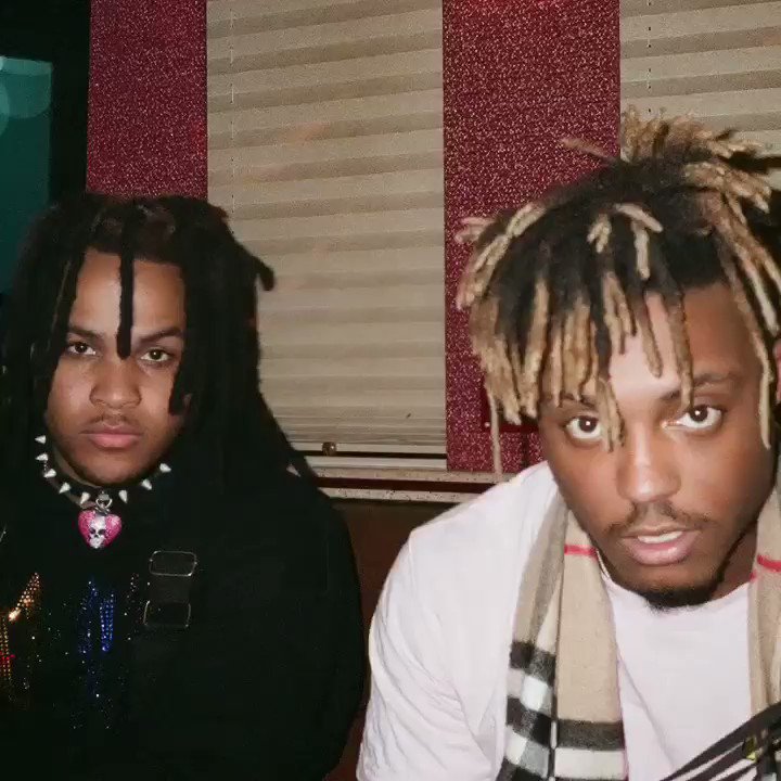 RT if your ready for more music from us!
Signs - Ft @JuiceWorlddd Prod By YeKane 📷 CHRISLONG #Tistheseezyn