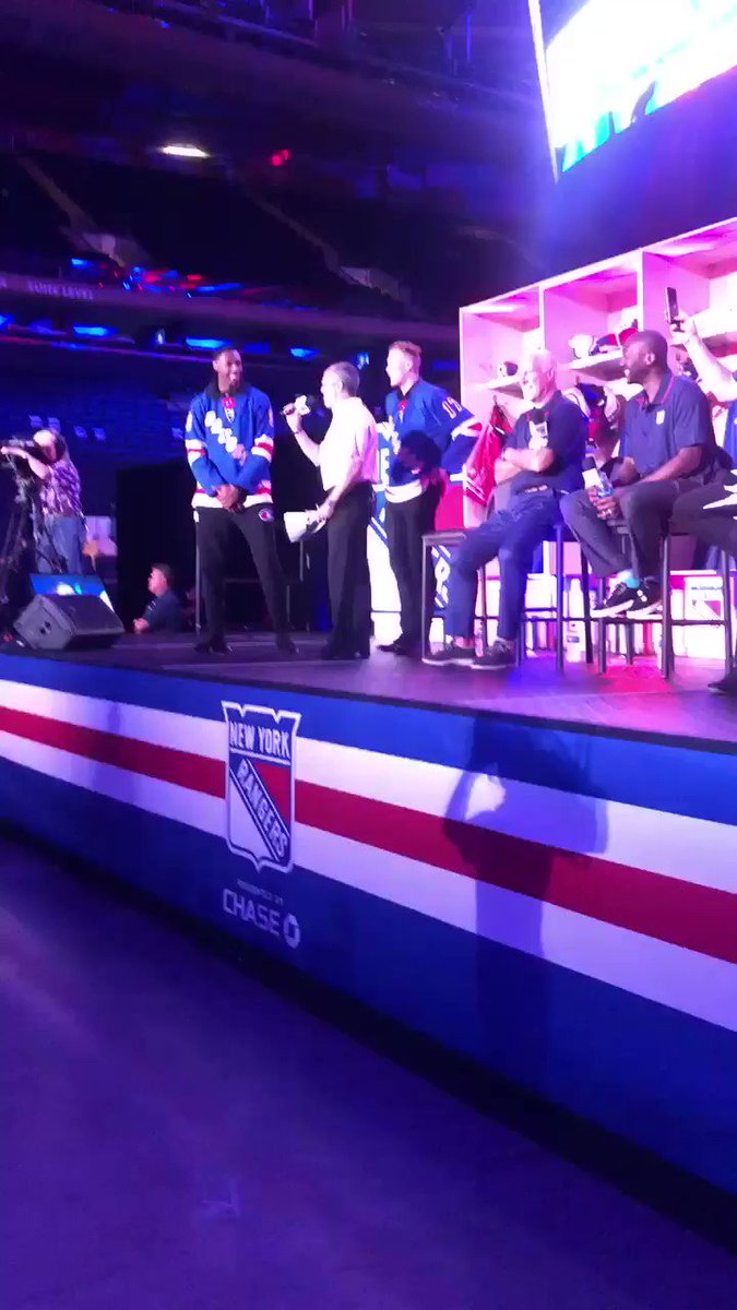 The @nyknicks Draft Picks @RjBarrett6 and @_iggy_braz are at the #NYRDraft party!!
#NYR fans showing some serious πβ€οΈπ