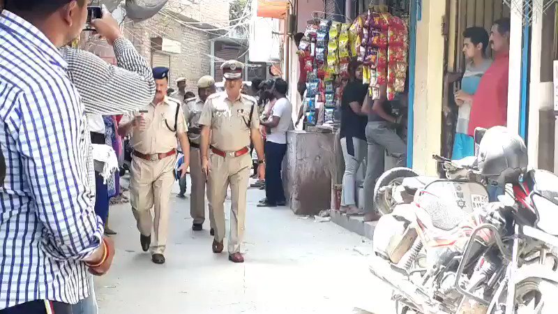 मौके पर पहुंचे ज्वाइंट सीपी देवेश श्रीवास्तव @DelhiPolice @CPDelhi