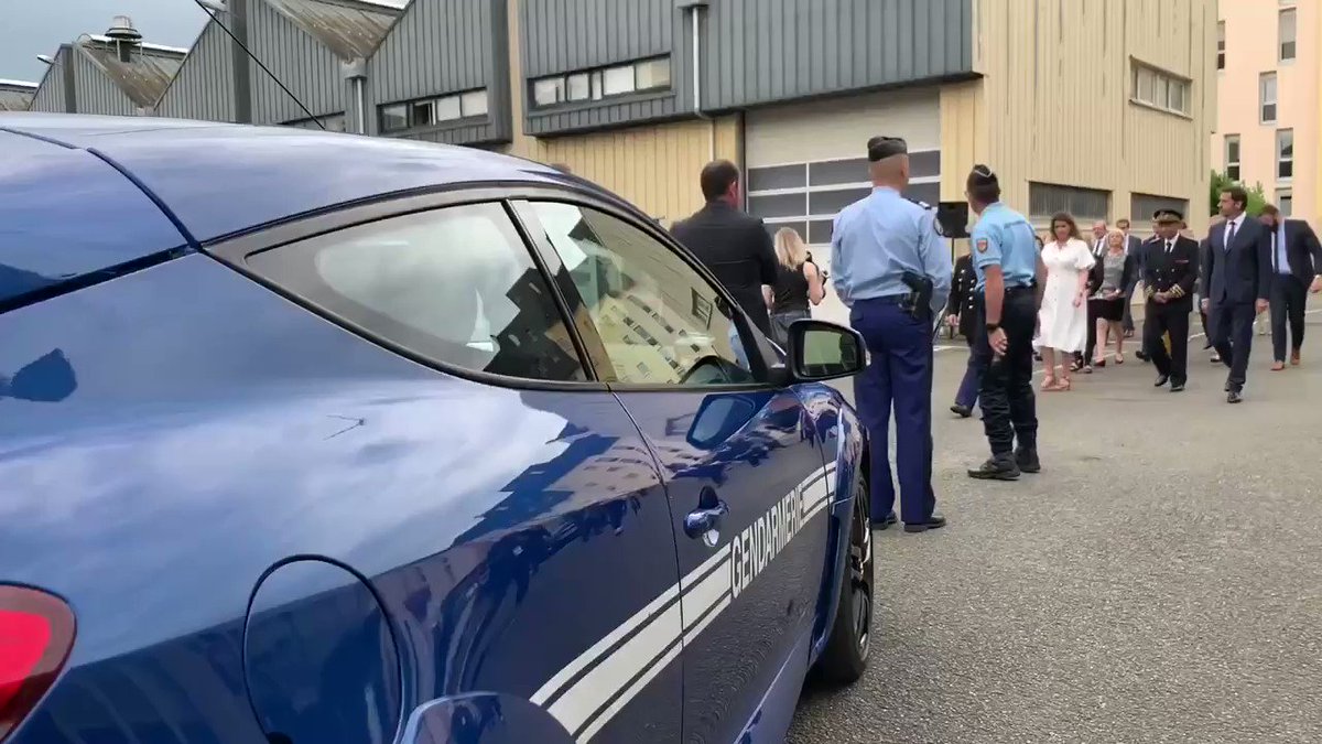 Au Mans, avec @MarleneSchiappa, à la rencontre des militaires de la @Gendarmerie de la Sarthe, pleinement engagés dans la #PoliceSécuritéQuotidien :
â
patrouilles VTT
â
brigade mobile de contact
â
coopération renforcée avec les élus.
Les premiers rĂ©sultats sont lĂ đ