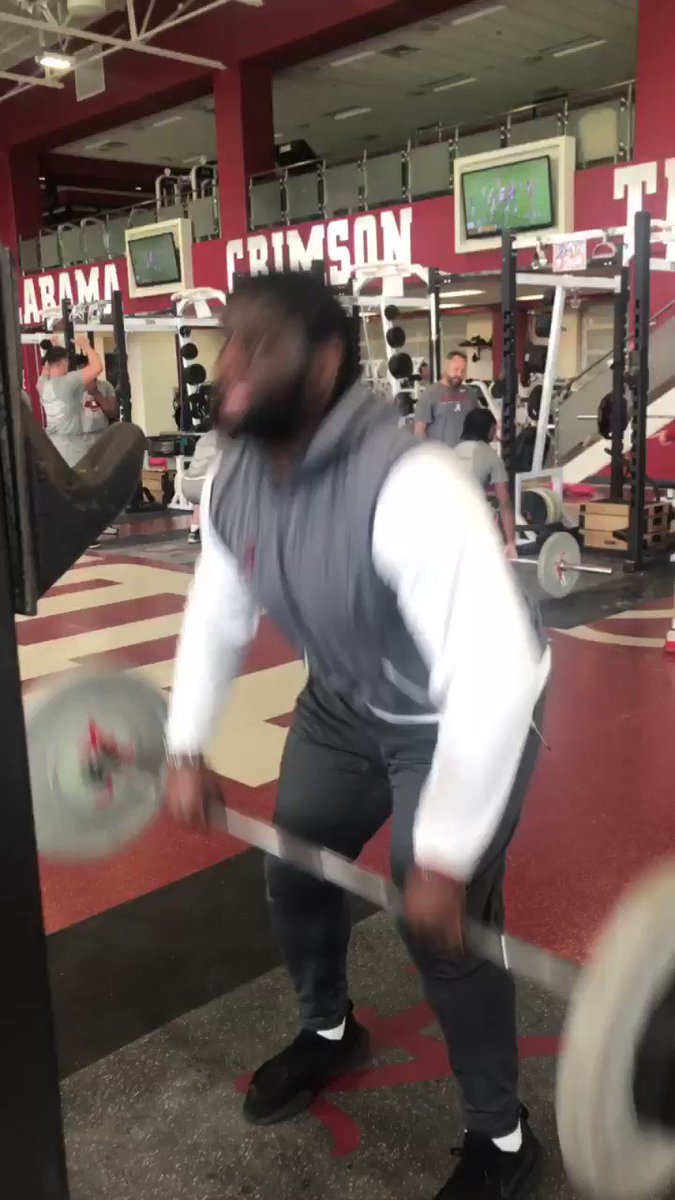 🏋️♂️💪😤
@DalvinTomlinson back in T-town to get that work in.
#BuiltByBama #Bamafactor #RollTide