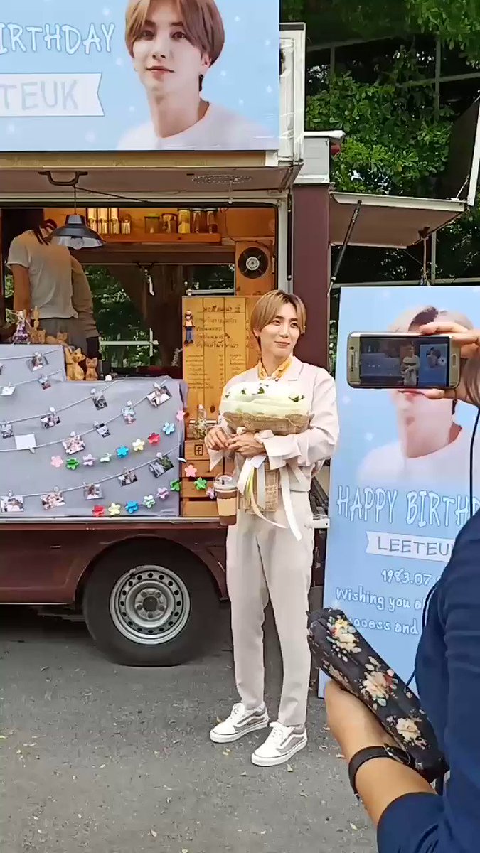 พีทึกกกกกกกบอกไม่ต้องพูดดดดดดดดดพี่คะ 😂😂😂😂 เถียงกะเอลฟ์เก่งมากกกกกก #Leeteuk #WelcomeLeeteukToThailand #beautyno9withleeteuk