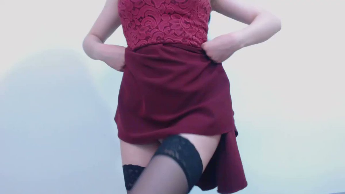 Model - AvrilWhite striptease