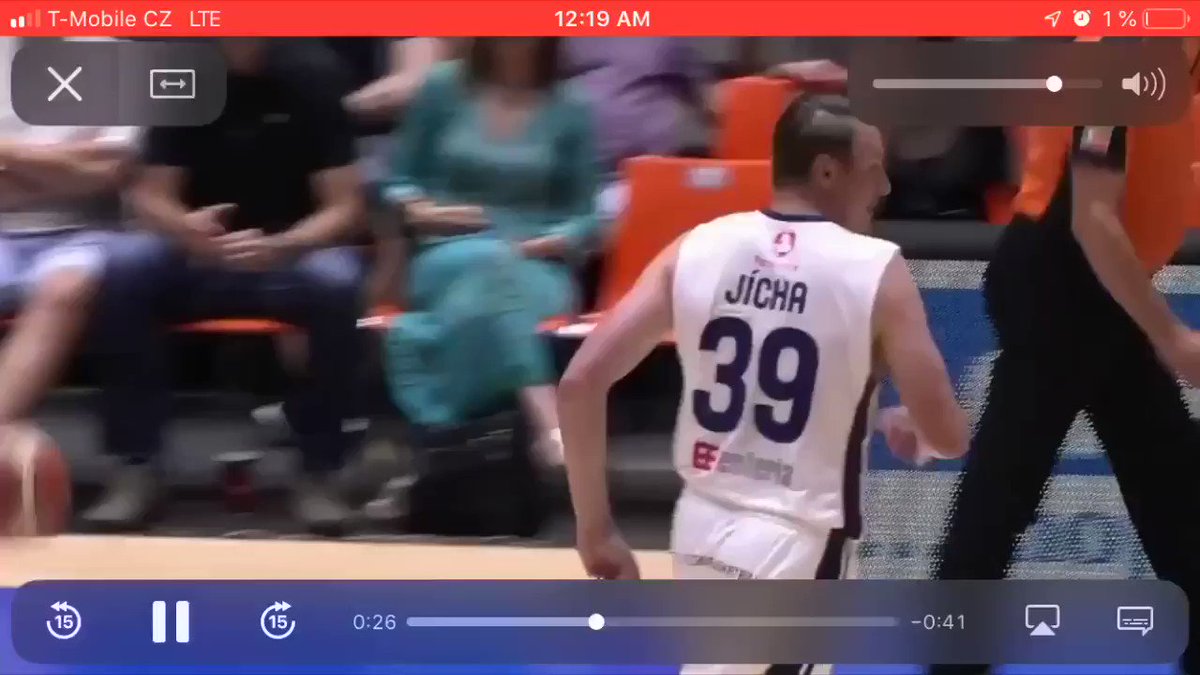 Jenom si tady odložím spolupráci @satoransky a mého táty. Koukám na to už asi po desátý a furt to nechápu.