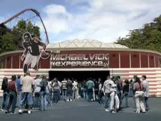 Happy birthday Michael Vick.

Let\s throwback to The Michael Vick Experience ... one of the best commercials ever 