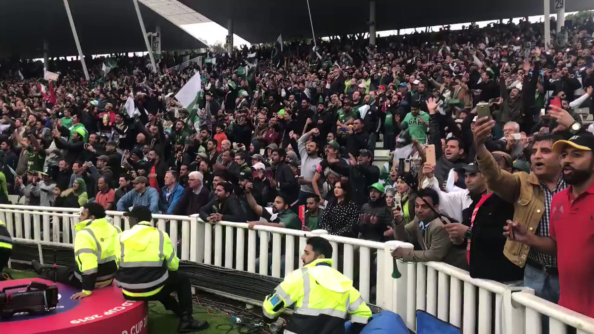 This is the best Pakistan crowd I have seen in all my years of covering cricket. Here is the crowd post the @babarazam258 100.. #thankyoubirmingham!