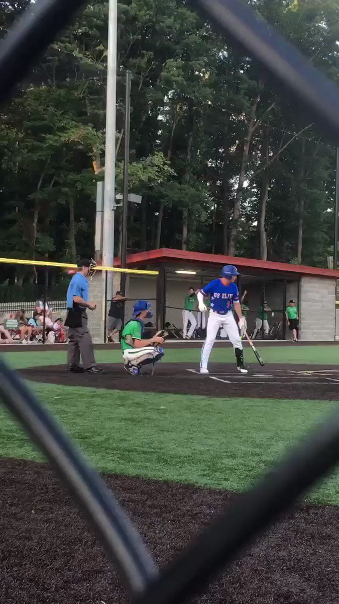 Player highlight Carter Brady @carbbball23 2020 Charleston Southern University commit @PerfectGameUSA 2-3 with a no doubt 2 run bomb at 17u WWBA event @USElitebase 💪💪⚾️⚾️