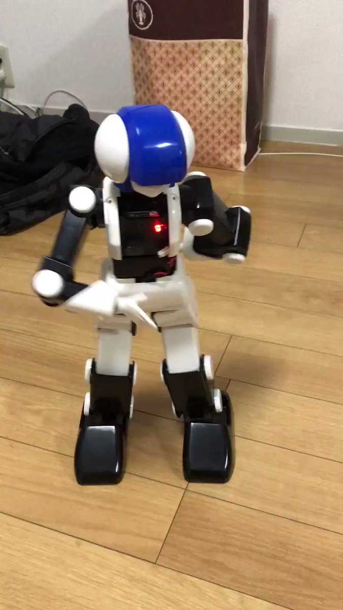 元値15万円の人型ロボット「プリメイドAI」が2万円で買えるようになっ 