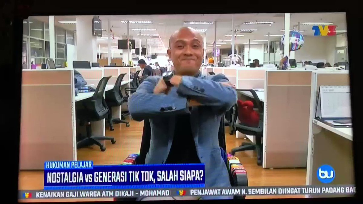 “Jadi tak perlu hantar anak anda ke sekolah, boleh terus hantar ke syurga” (@safwansawi , 2019).... Tersembur air dalam mulut 🤣😂🤣😂 @BuletinTV3