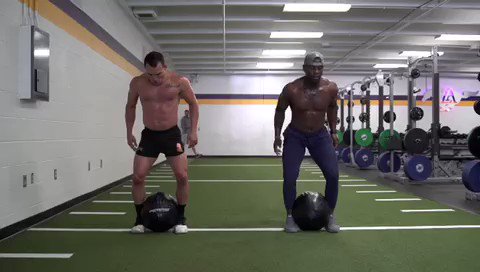 #workoutoftheday - medball slam, plyo jump
-
#motivationmonday #mondaymotivation #workout #workoutmotivation #fitness #fitnessmotivation #successnotperfection #mma #ironmichael