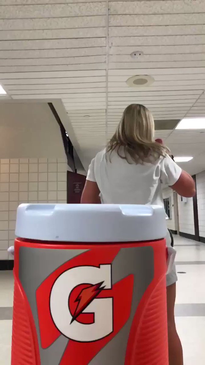 Chris Fitzpatrick (@deadhook1d) on Twitter photo 2019-07-03 23:21:48 We put our own spin on the #BottleCapChallenge! Any other @MACSports schools want to give it a shot? #FireUpChips @Gatorade We put our own spin on the #BottleCapChallenge! Any other @MACSports schools want to give it a shot? #FireUpChips @Gatorade