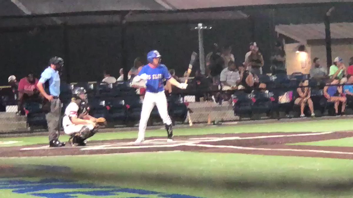 Player spotlight: Charleston Southern commit, Carter Brady, CF continues to crush the ball and impress at the WWBA 17u event 2-4 2B, 1B @PerfectGameUSA @USElitebase @PG_Scouting #WWBA #PerfectGame