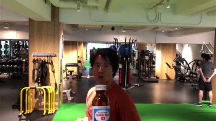 カッコ良すぎる！ケイン・コスギがリポビタンDでボトルキャップチャレンジwww