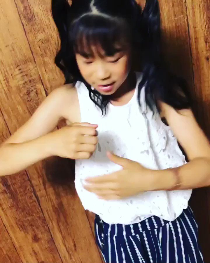 腋　小学生  / X