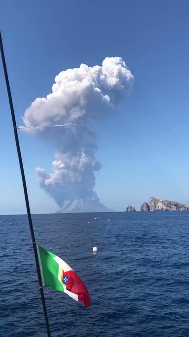 Stromboli volcano has violently erupted, killing a tourist in Italy. Htoqnxcd9H1MeuhV?format=jpg&name=small