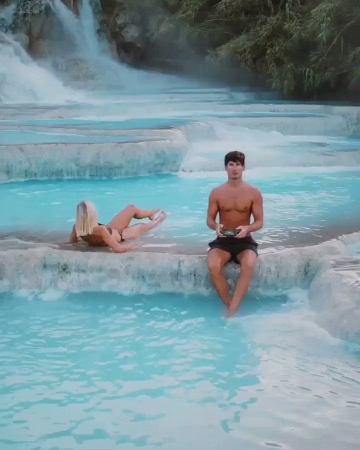 How cool are these natural hot springs in Italy! It still blows my mind that places like this exist! ๐คฏ https://t.co/H4W6L7rlc1