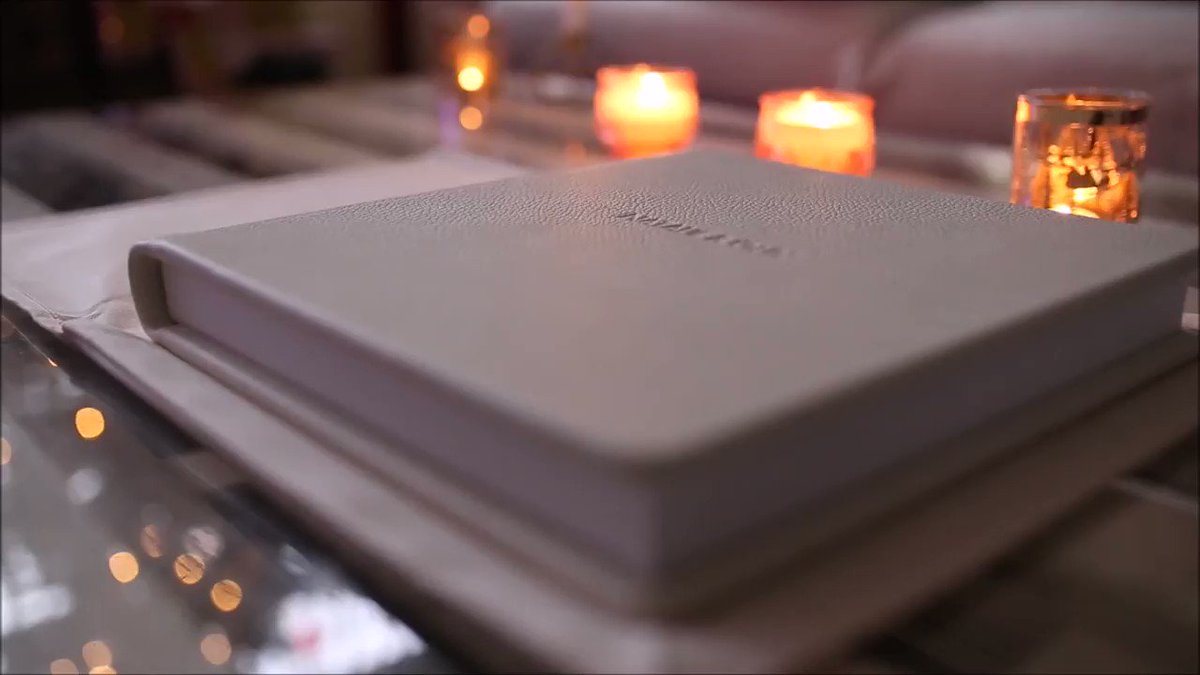 ๐ฅAmazing video by @AmyFaithPhoto ๐ค๐โฅ๏ธ
A beautiful, handmade album filled with fantastic pictures!
#qtalbums #teamqt #albumvideo #weddingalbum #weddingphotographer #ukwedding #ukphotographer #bridetobe #ThursdayThoughts