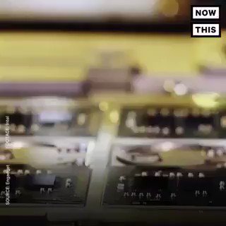 This chip is designed to learn like a human bird by @nowthisnews | #ArtificialIntelligence #AI #HealthTech #IoT #InternetOfThings #DigitalTransformation #Innovation #Wearables #Videos #RT Cc: @MikeQuindazzi @kashthefuturist #ArtificialIntelligence