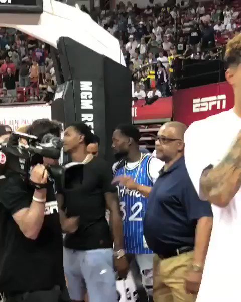 Pat Bev is ready to play the Lakers RIGHT NOW.
No eye contact 😂 (via @theScore)