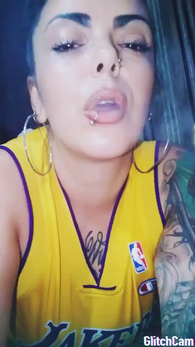 Let's get high babies 💚💚💚💚💚

#sativanery #sativafox #chicana #chola #mexican #slutwife #latina #blowjobqueen