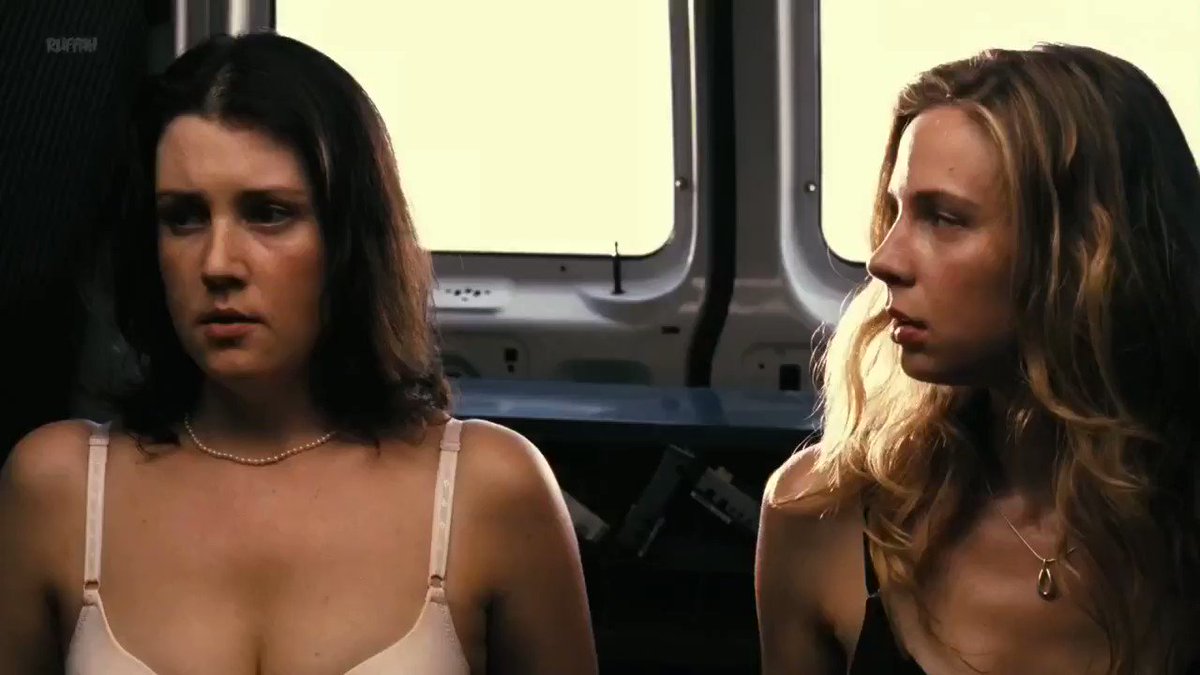 “Melanie Lynskey, Anne Dudek - Park (2006) https://t.co/LSbzexOJe9” .