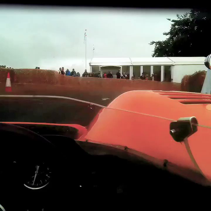 For one night (day) only, the LandoLOG is back with Donuts in a 1970 @McLarenF1 at Goodwood #FoS
HIT THE LINK & WATCH https://youtu.be/BfrIAM_IkuM