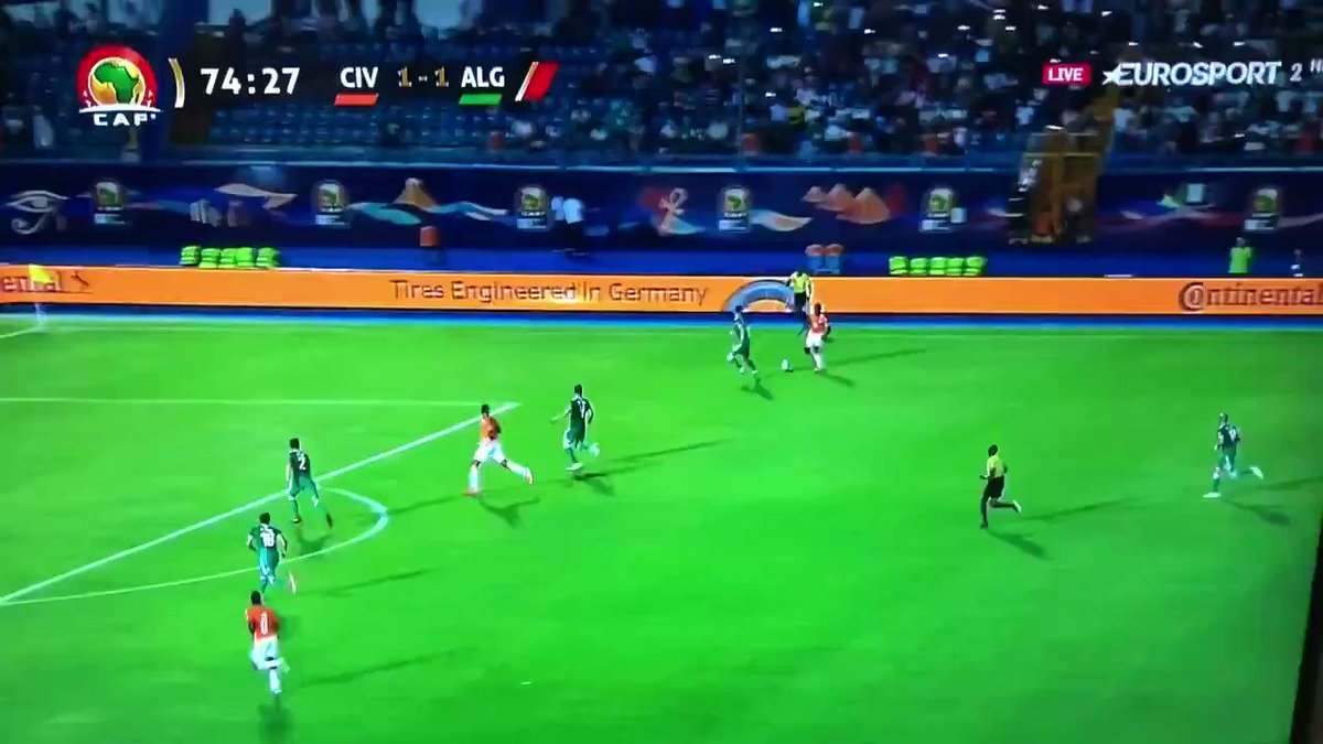 Wilfred Zaha trying so hard to justify why Crystal Palace is asking Arsenal for 80 Million.This is pure Arsenal class. Such a beauty to watch, we will watch this over and over again for years.#CIVALG #TotalAFCON2019 #AFCON2019