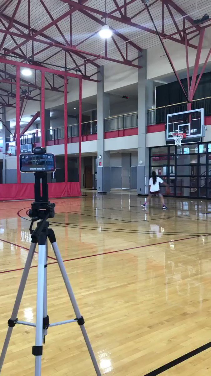 π Do you have what it takes to win the NBA Summer Shootout Challenge?? Download the @HomeCourtai app now and find out. #HomeCourtNBA
π±: https://apps.apple.com/us/app/homecourt-the-basketball-app/id1258520424Β β¦