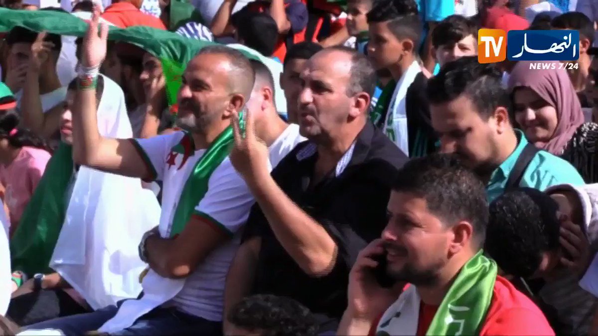 عن قرب.. هكذا عاش الفنانون مباراة #المنتخب_الوطني أمام #كوت_ديفوار 😍😍😍
