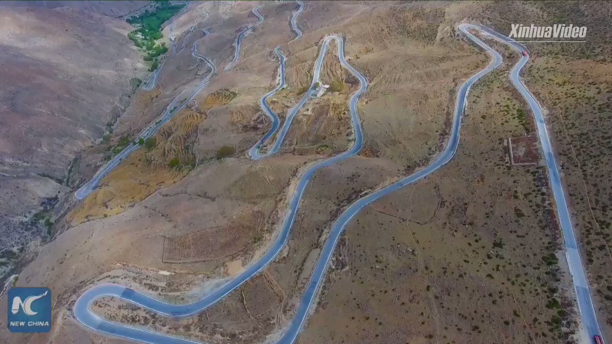 Dangerous but breathtaking! Click to view the spectacular hairpin bends of 72-turn road along China's Sichuan-Tibet highway. #FlyOverChina