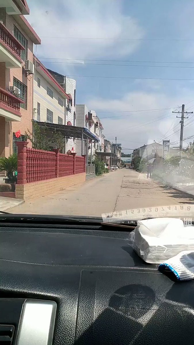 mr li (@OhVcscxZHipngTk) on Twitter photo 13/07/2019 06:48:15 we are driving to go back city we are driving to go back city