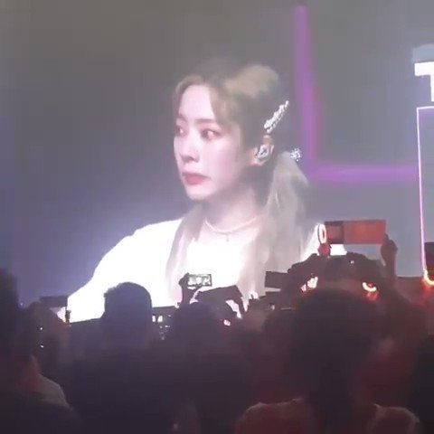 토와 サナヨン キャリー君 ダヒョンちゃんに涙が ナヨンさんの涙に ツウィちゃんの涙 ジョンヨンさんまで涙が サナちゃん凄い泣いてる ミナちゃんがいないからか 彼女たちが安心して活動が 出来る環境が整わないのか