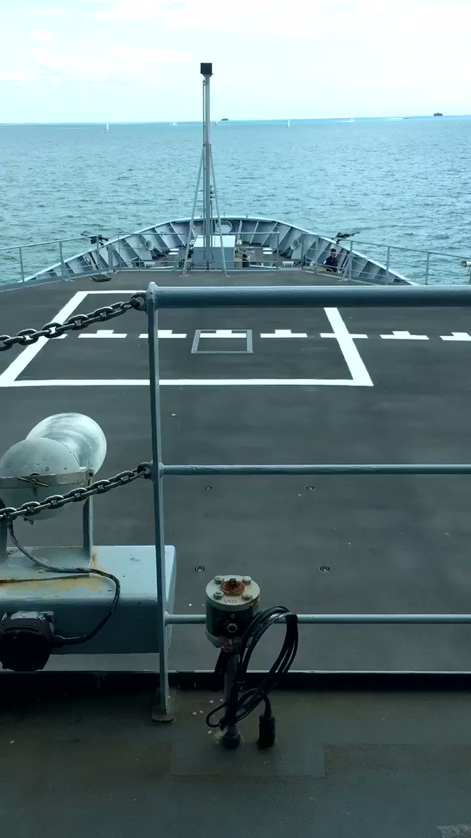 #CaptainsLog .... back alongside after a busy week training the #RoyalNavyβs and #RFA future #Navigators. Final assessment runs are done in the #Solent which, as you see, is a busy place on a Saturday! #BoldlyGo πππβοΈ