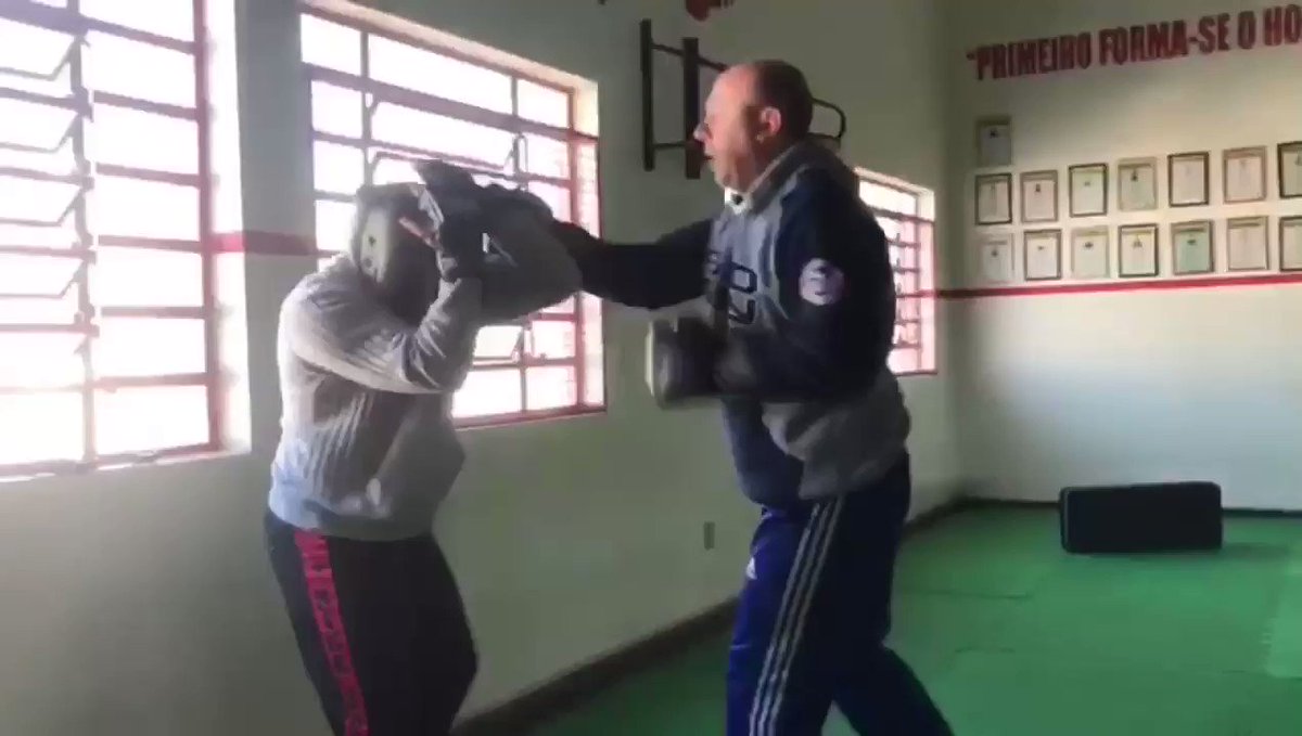 only defense 👊#mma #boxing #ufc #workout #kickboxing #ufcbrasil #impactoartesmarciais #martialarts @AnaHissa