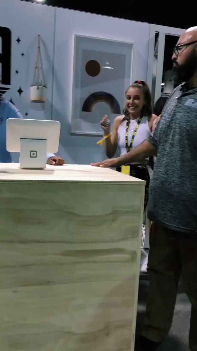 Oh hey @emmachamberlain 😏#VidConUS
